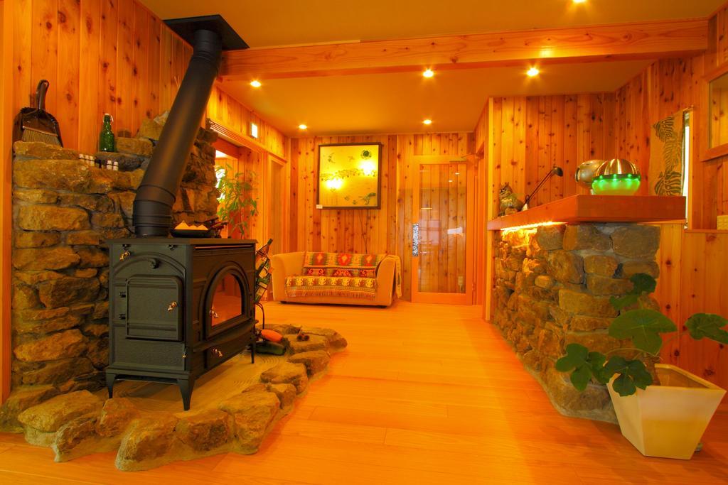 Pension Tomato Hakuba Exterior photo